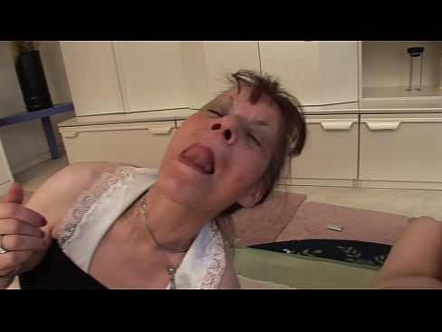 ❤️ Twa beppes en ien pake hawwe in trijetal Seksfideo by ús fy.onlyhdporn.ru ☑